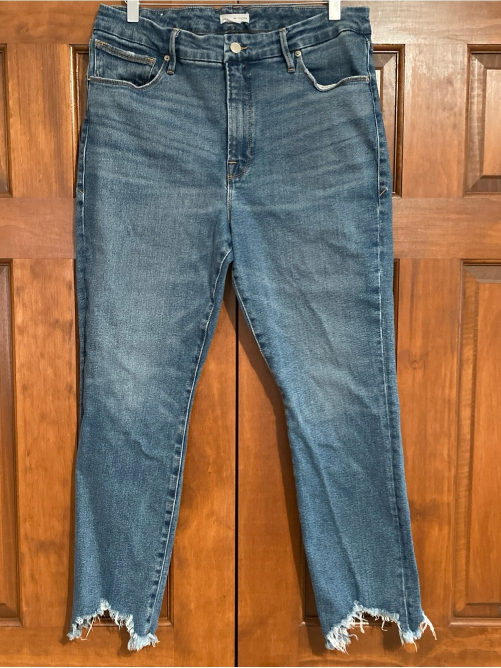 Good American Medium Blue High-Rise Cropped Jeans with Frayed Hem women’s Sz 15